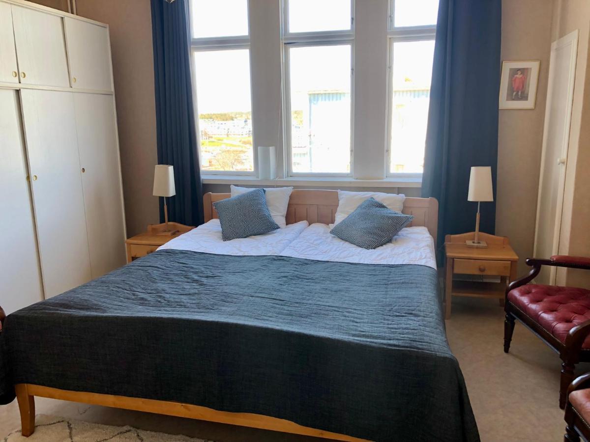 Vacker Vaning Med Havsutsikt I Stroemstads Centrum. Buitenkant foto
