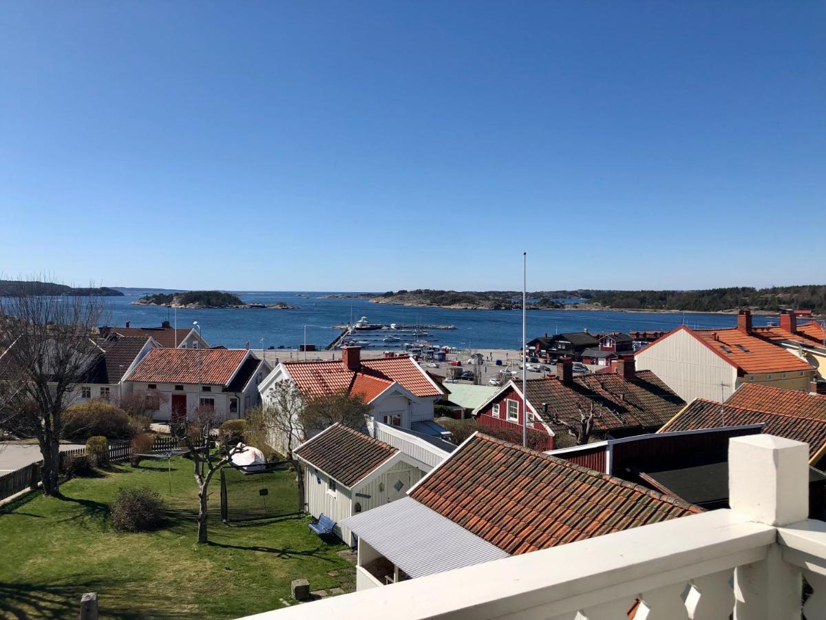 Vacker Vaning Med Havsutsikt I Stroemstads Centrum. Buitenkant foto