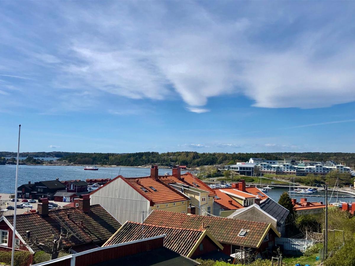 Vacker Vaning Med Havsutsikt I Stroemstads Centrum. Buitenkant foto