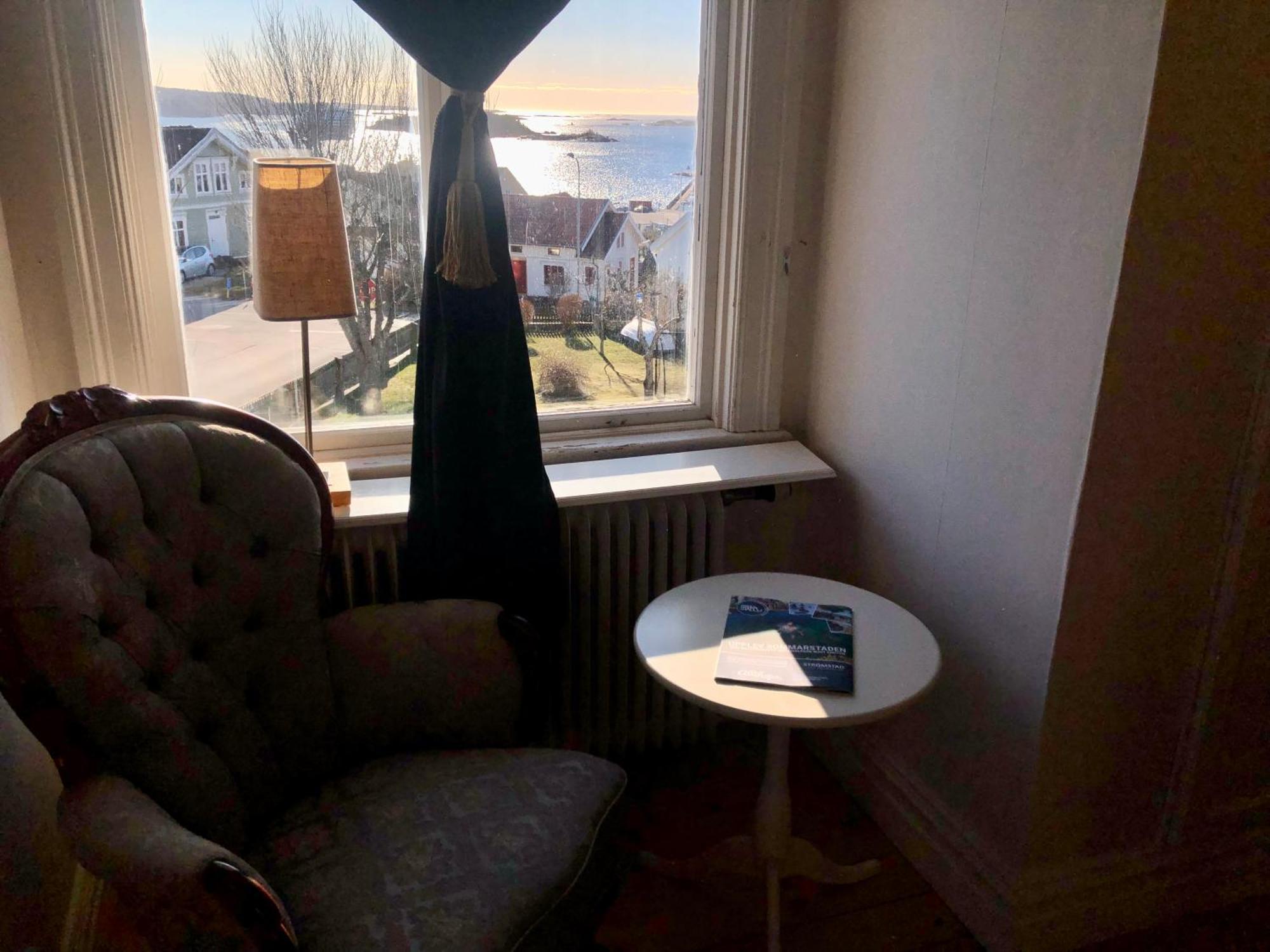 Vacker Vaning Med Havsutsikt I Stroemstads Centrum. Buitenkant foto